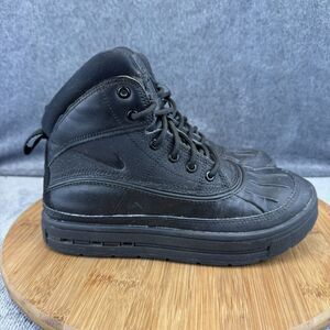 Nike Boys ACG Woodside 2 Size 4Y Boots Triple Black Outdoor Hikingc524872-004